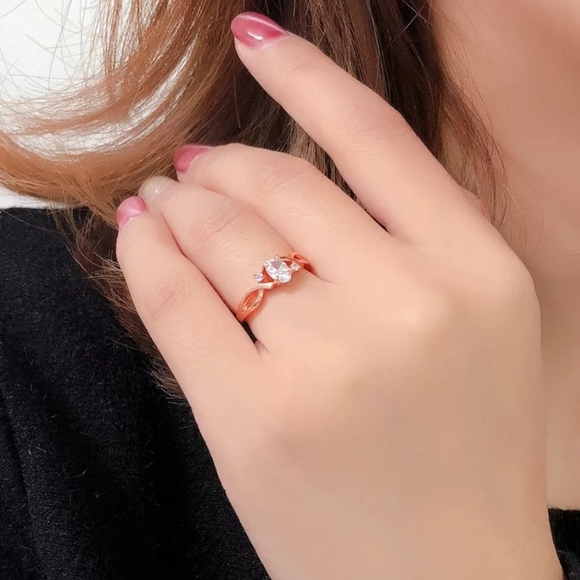 New 18k GP Rose Gold CZ Ring - Picture 2 of 6